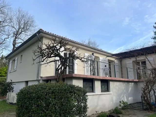 Isolation thermique par l'extérieur et ravalement de façade à Toulouse par artisan RGE